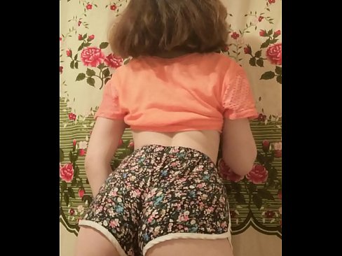 ❤️ Giovane pupa sexy fa uno striptease riprendendo i suoi pantaloncini alla telecamera ❤️❌ Porno russoal it.123sex.ru ❌️