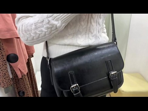 ❤️ Masturbazione pubblica della giovane cagna FeralBerry con un dildo nel camerino ❤️❌ Porno russoal it.123sex.ru ❌️