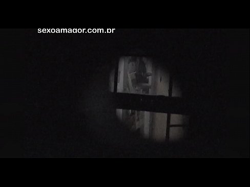 ❤️ Blondie viene segretamente filmato da un voyeur del quartiere nascosto dietro mattoni cavi ❤️❌ Porno russoal it.123sex.ru ❌️